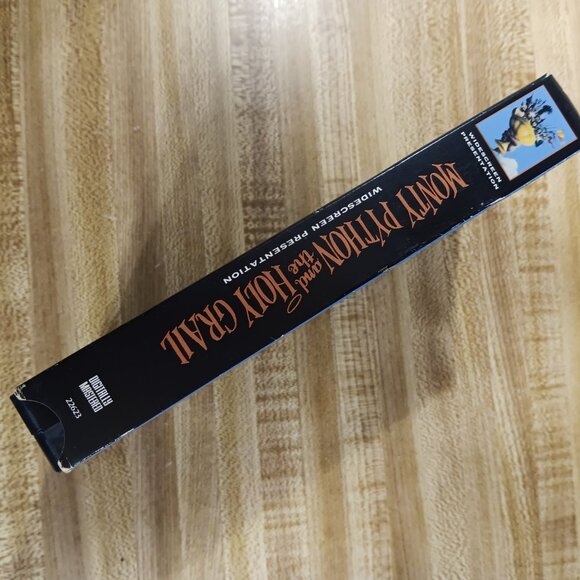 Monty Python and the Holy Grail 1975 (VHS) Widescreen Ed Terry Gilliam Jones VTG - Picture 4 of 7